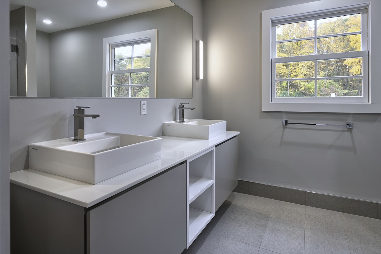 High Modern In London, Hall Bathroom